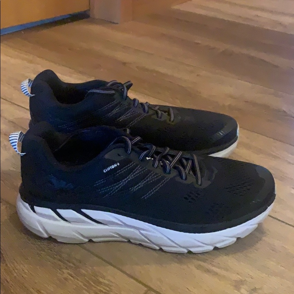 Hoka Clifton size 10
